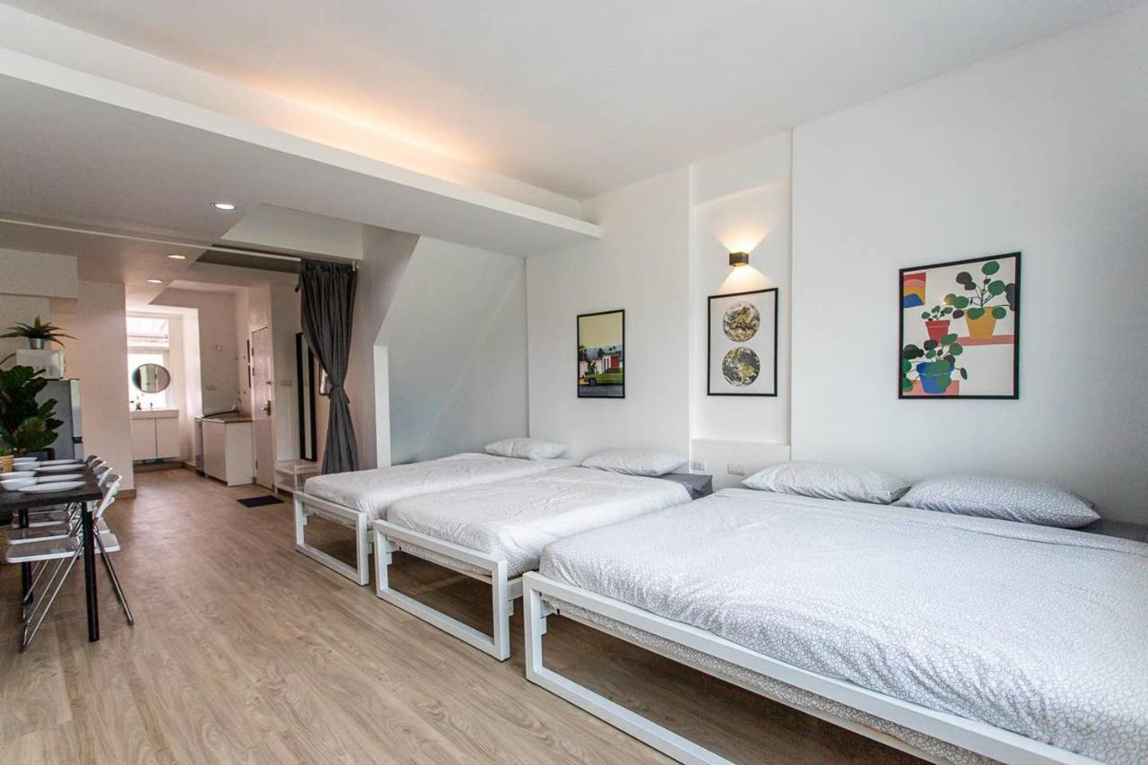Apartment B3 Cosy /5 Guests/ Near Mrt/full Kitchen Bangkok